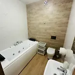 Miejsca Noclegowe W Arka Medical *