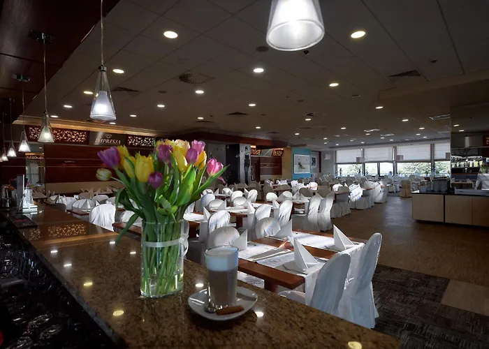 Miejsca Noclegowe W Arka Medical コウォブジェク